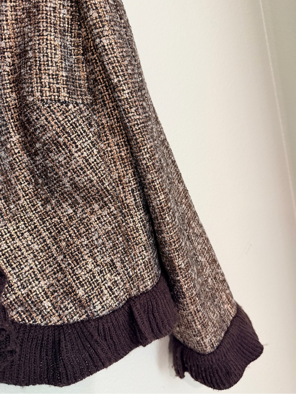 Magaschoni Metallic Tweed 2-Pc Skirt Suit Size 8 Gold Copper Sequin Trim - Picture 5 of 17